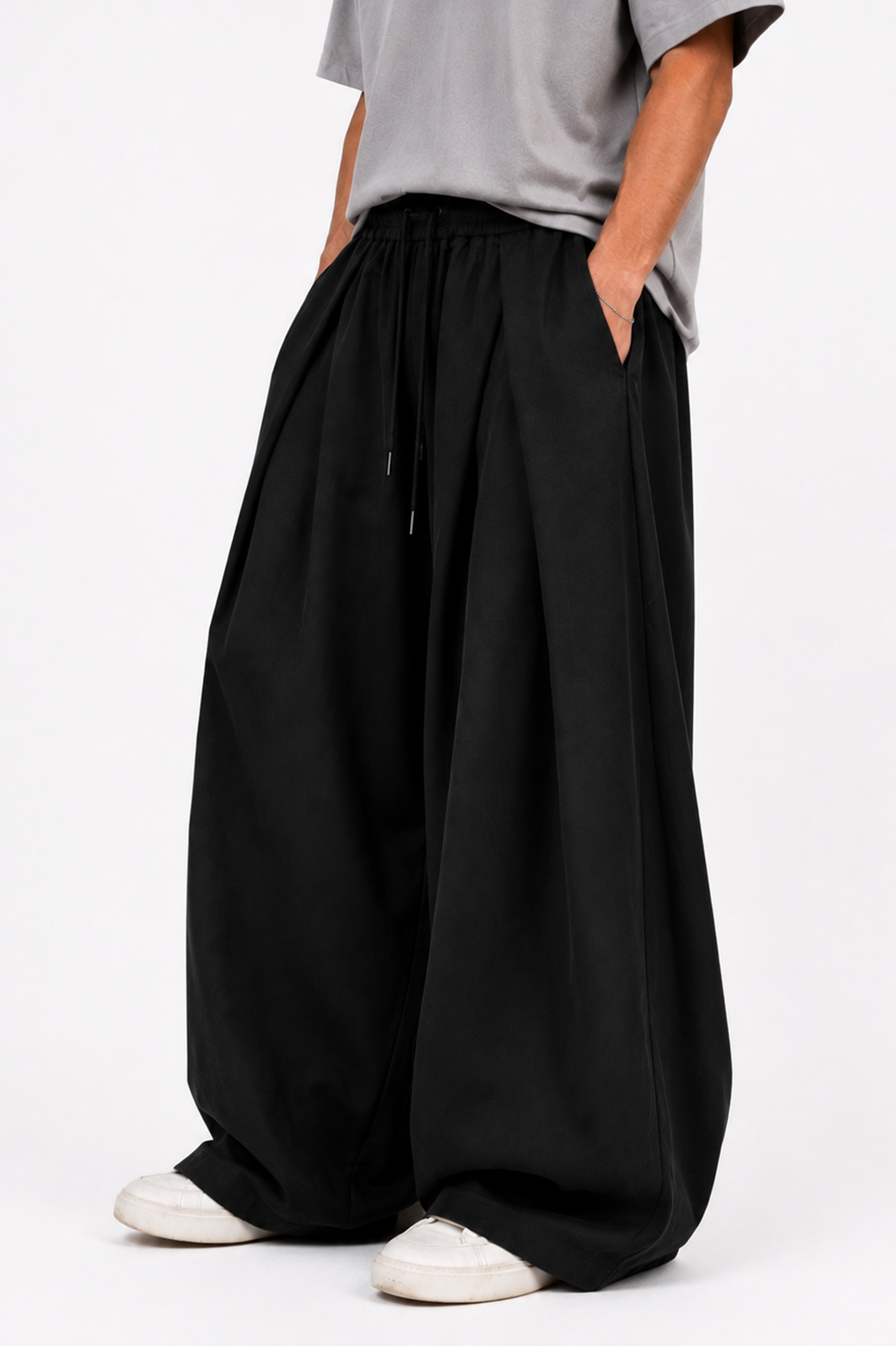 Noir Flow Sweatpants