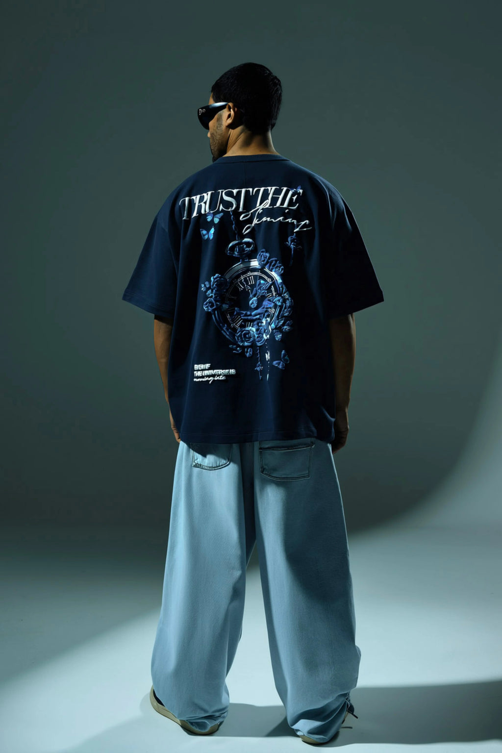 Cosmic Clock MNFST T-shirt